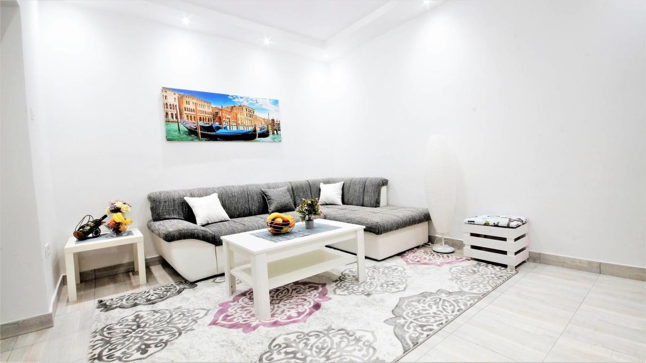 Kala Apartment Tivat Exterior foto
